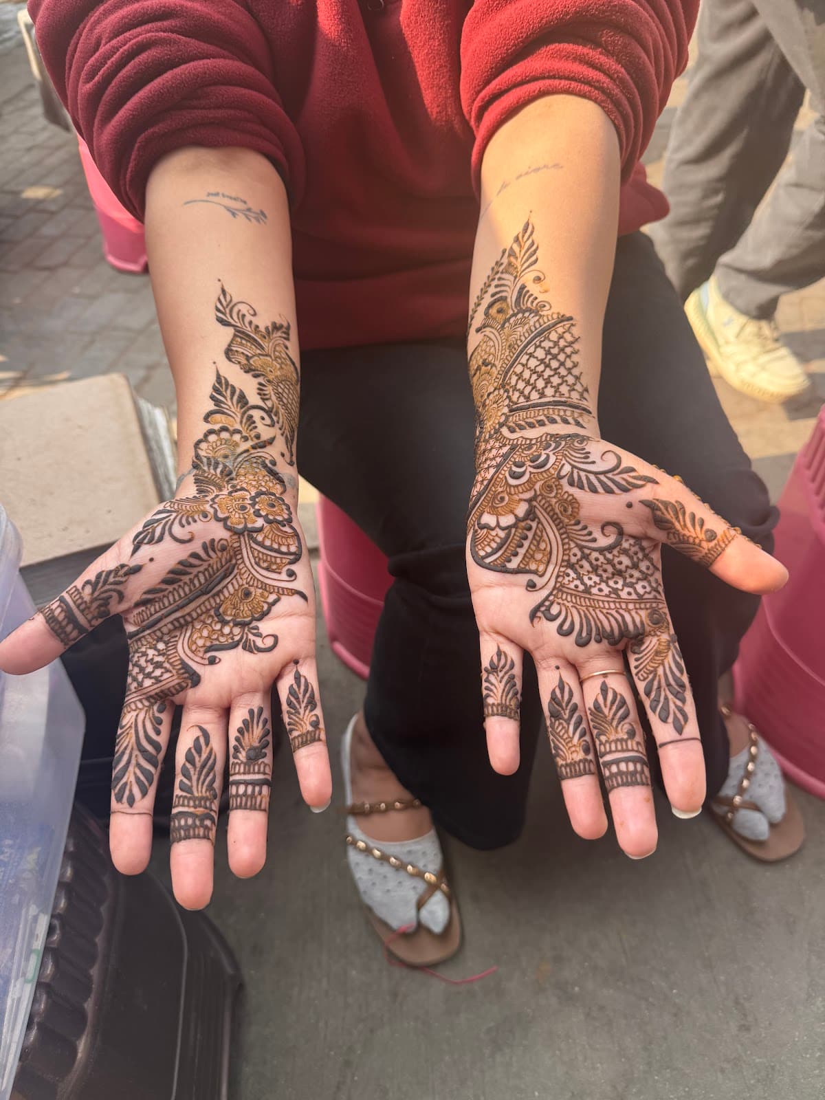 Anil Mehandi Artist-Best Bridal Mehandi Artist in Jaipur/Mehandi Artist in Jaipur/Home Services Free