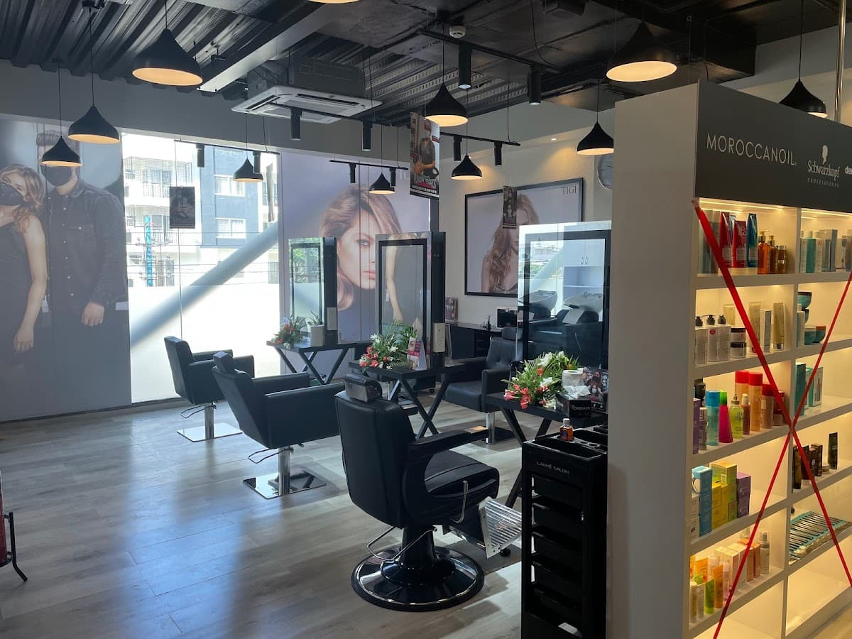 Lakme Salon For Him and Her in New Kothanur,Bangalore