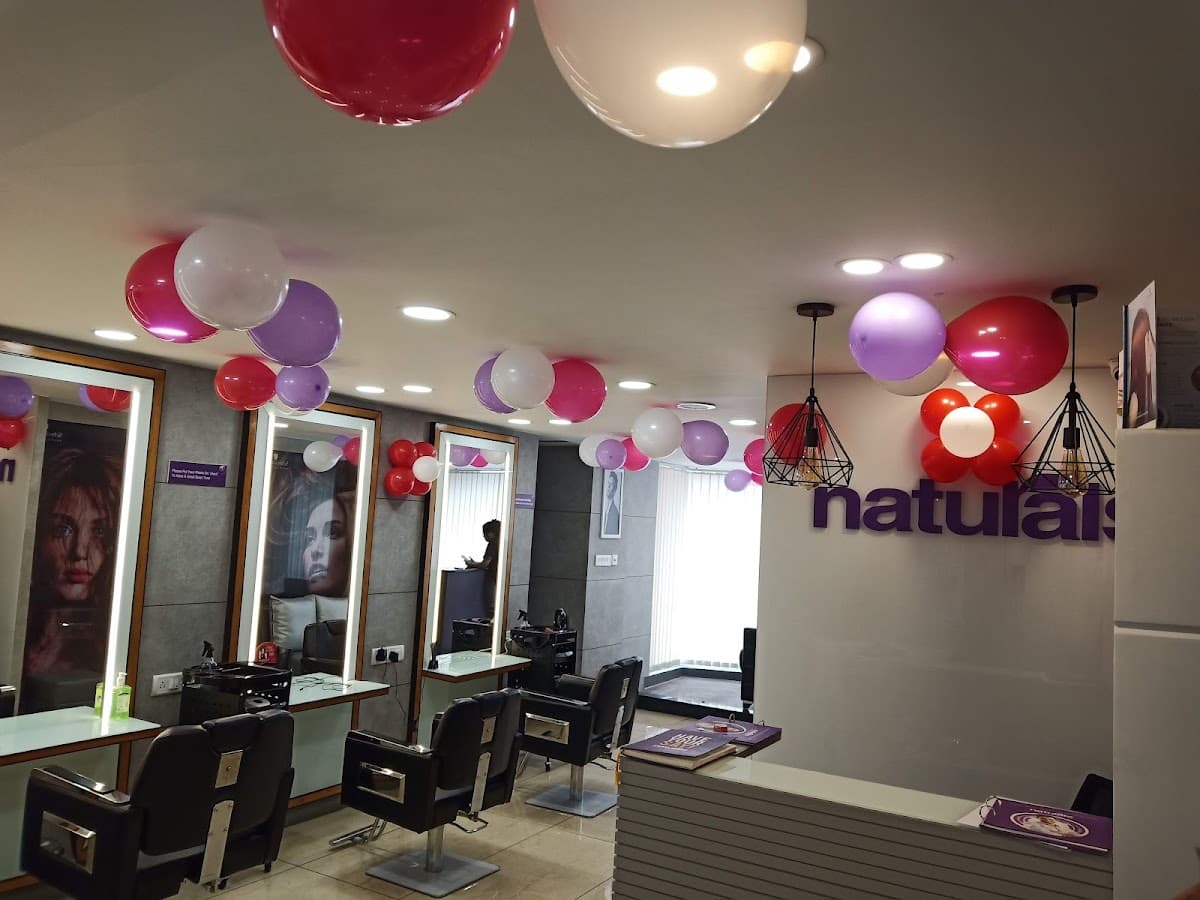 Naturals Salon
