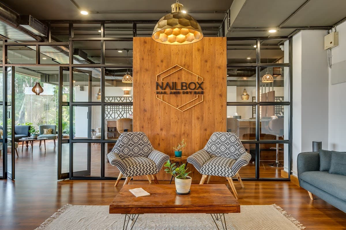Nailbox