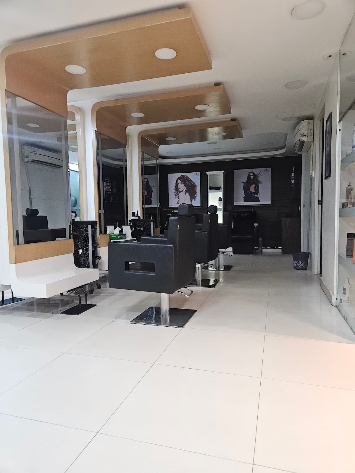 Naturals Salon