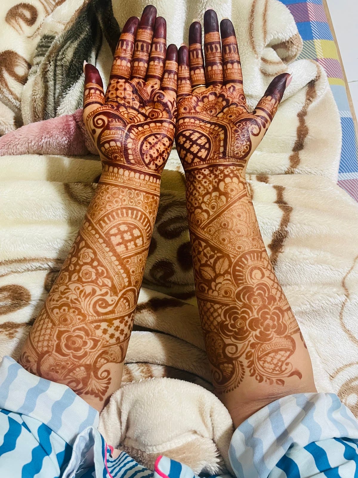 Archu mehendi artist